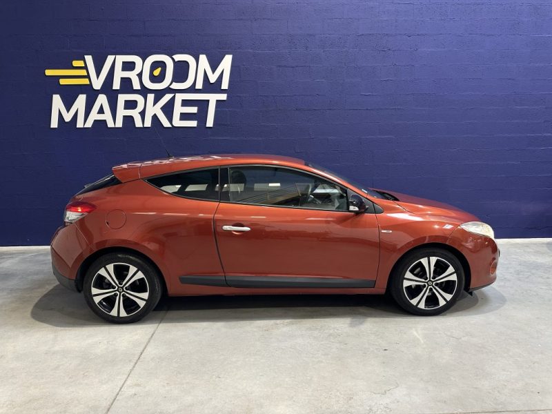 RENAULT MEGANE 3 COUPE 1.5 dCi 110ch / KIT DISTRIBUTION A JOUR