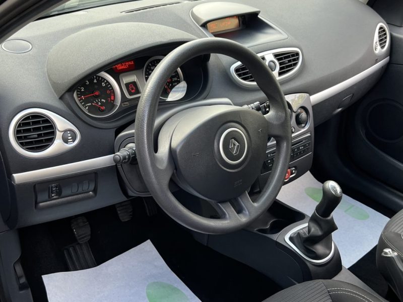 RENAULT CLIO 3 III PHASE 2 ESTATE / SW 1.2 TCE 100 Cv - GARANTIE 1 AN