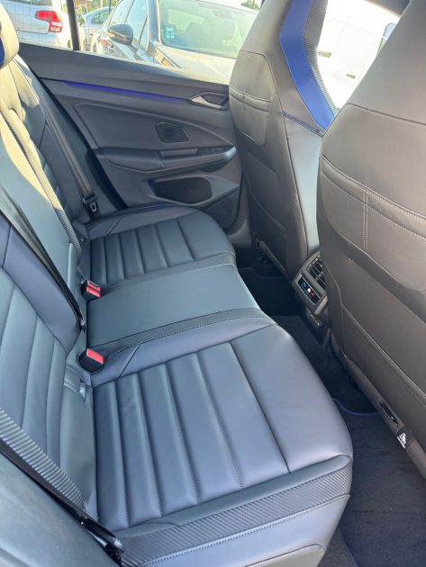 Golf 8.5 Facelift R black edition 333ch AKRA/TO