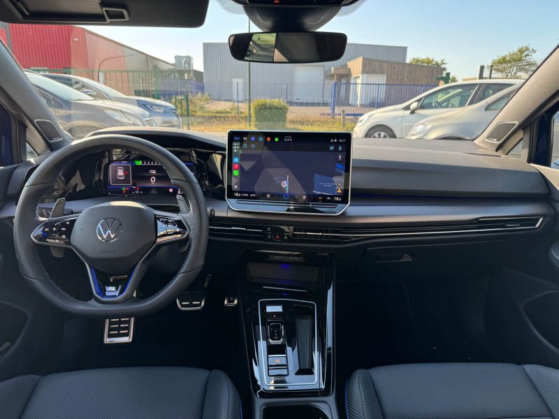 Golf 8.5 Facelift R black edition 333ch AKRA/TO