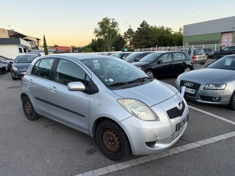 TOYOTA YARIS 1.3 VVT-I 87CH 1ERE MAIN GARANTIE 3 MOIS 