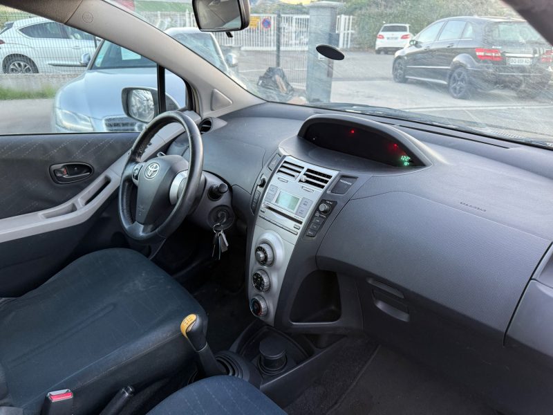 TOYOTA YARIS 1.3 VVT-I 87CH 1ERE MAIN GARANTIE 3 MOIS 