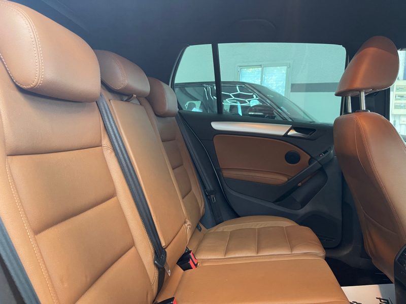 VOLKSWAGEN GOLF 2010