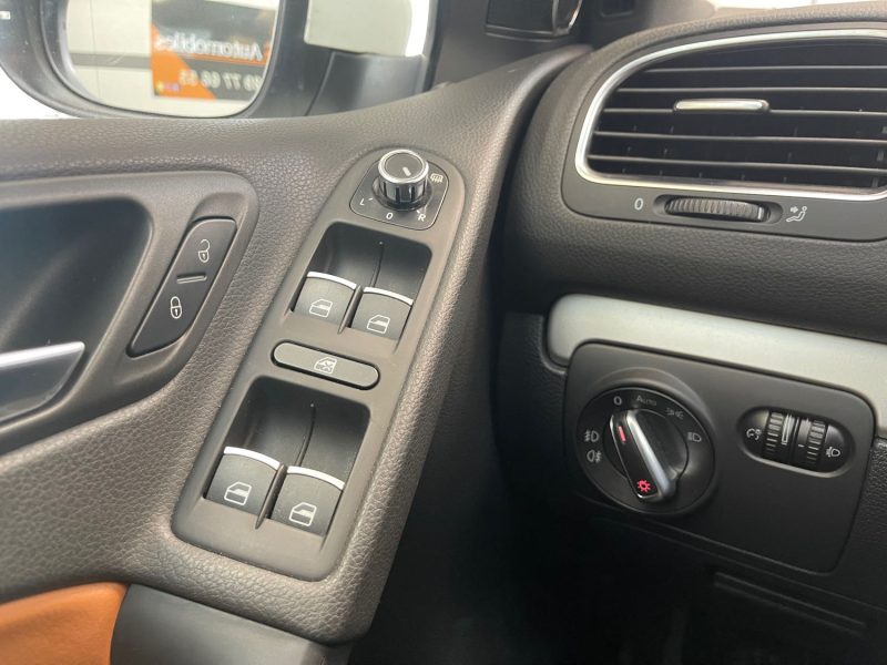 VOLKSWAGEN GOLF 2010