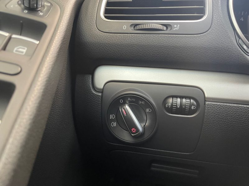 VOLKSWAGEN GOLF 2010