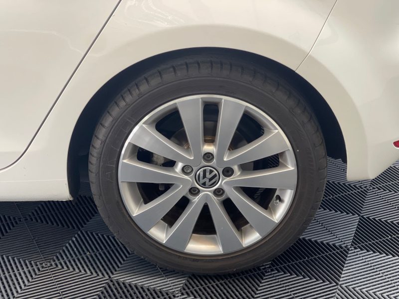 VOLKSWAGEN GOLF 2010