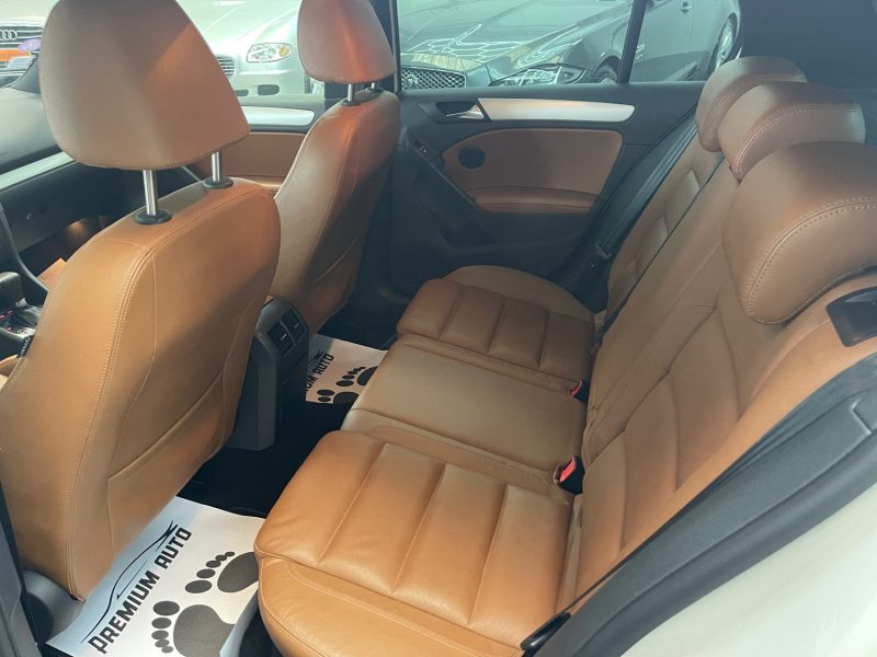 VOLKSWAGEN GOLF 2010