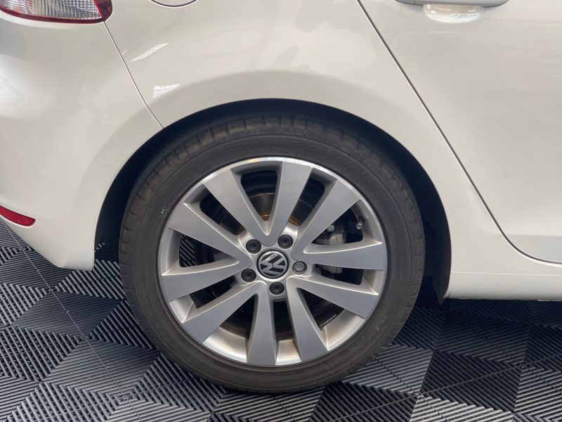 VOLKSWAGEN GOLF 2010