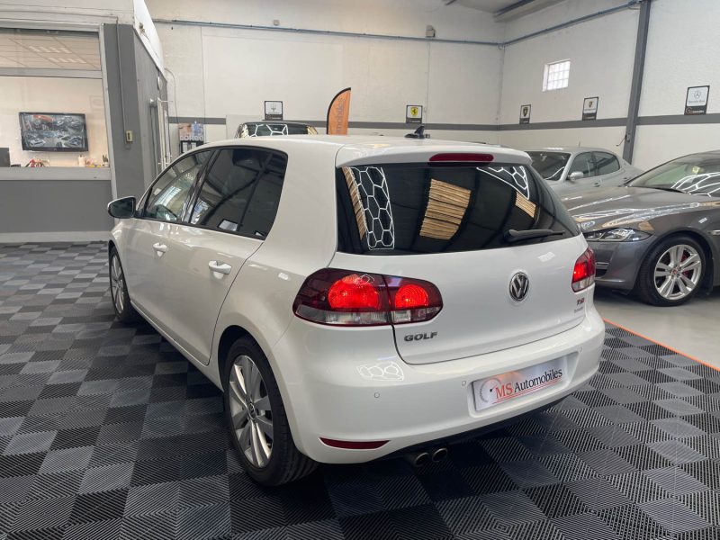 VOLKSWAGEN GOLF 2010