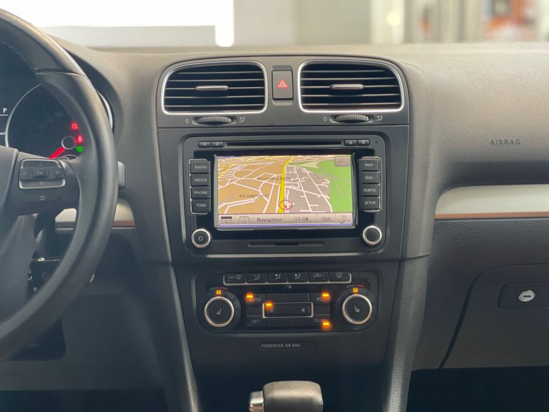 VOLKSWAGEN GOLF 2010