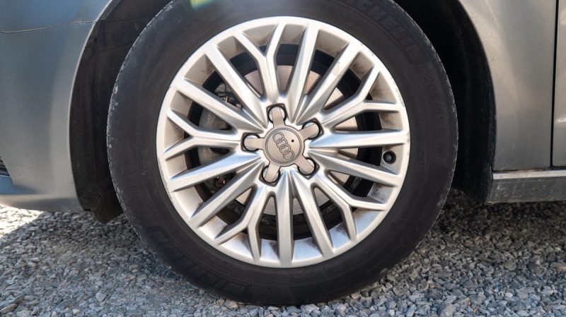 AUDI A3 SPORTBACK 1.6 TDI 105 ATTRACTION