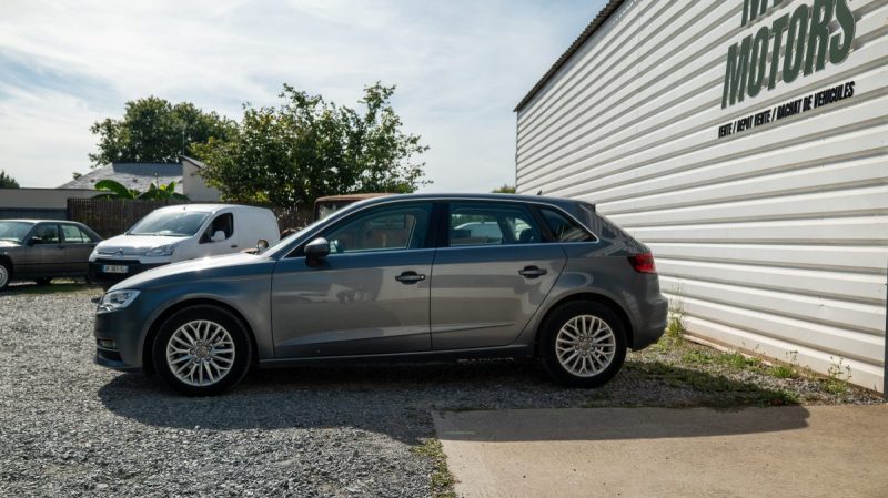 AUDI A3 SPORTBACK 1.6 TDI 105 ATTRACTION