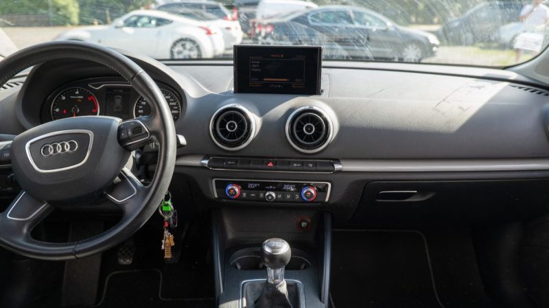 AUDI A3 SPORTBACK 1.6 TDI 105 ATTRACTION