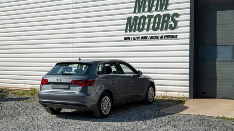 AUDI A3 SPORTBACK 1.6 TDI 105 ATTRACTION