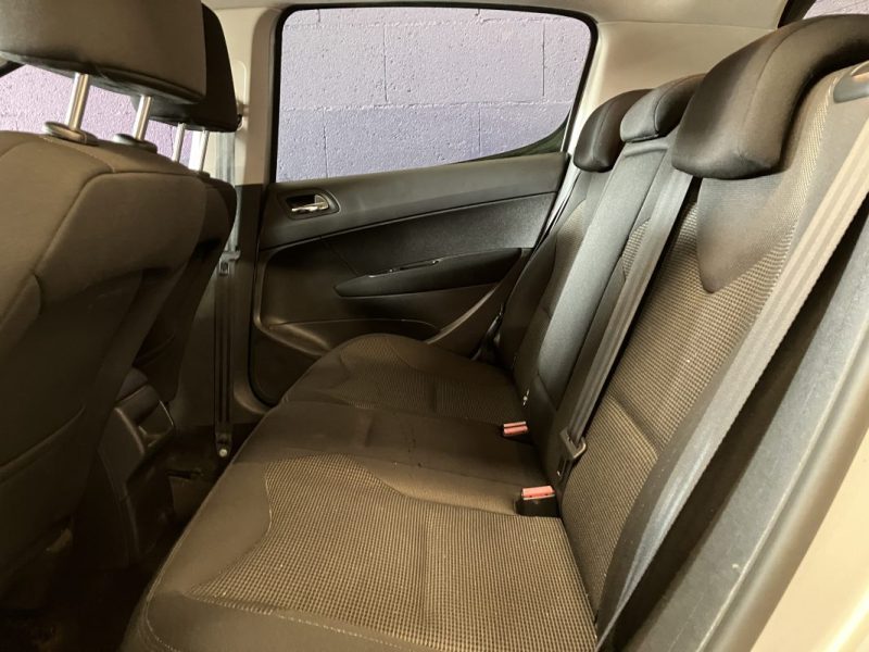 PEUGEOT 308 1.6 e-HDi FAP 115ch Allure 5p