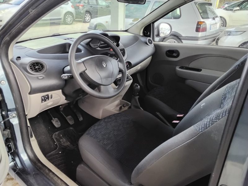 RENAULT TWINGO 2009