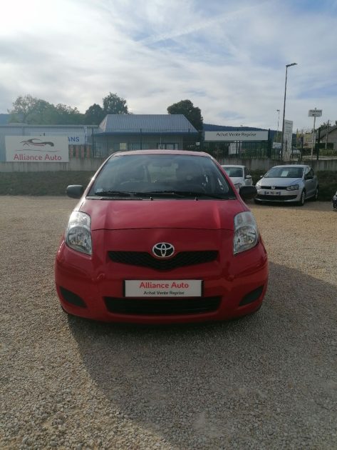TOYOTA Yaris - 70ch essence 