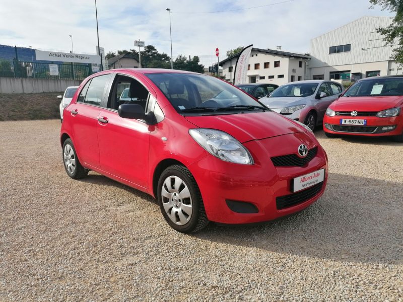 TOYOTA Yaris - 70ch essence 