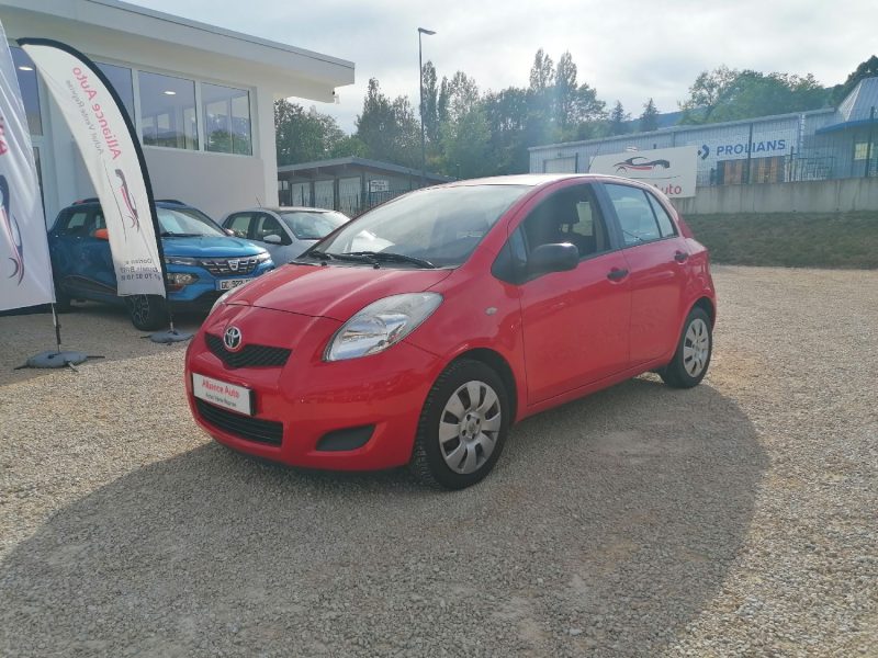 TOYOTA Yaris - 70ch essence 