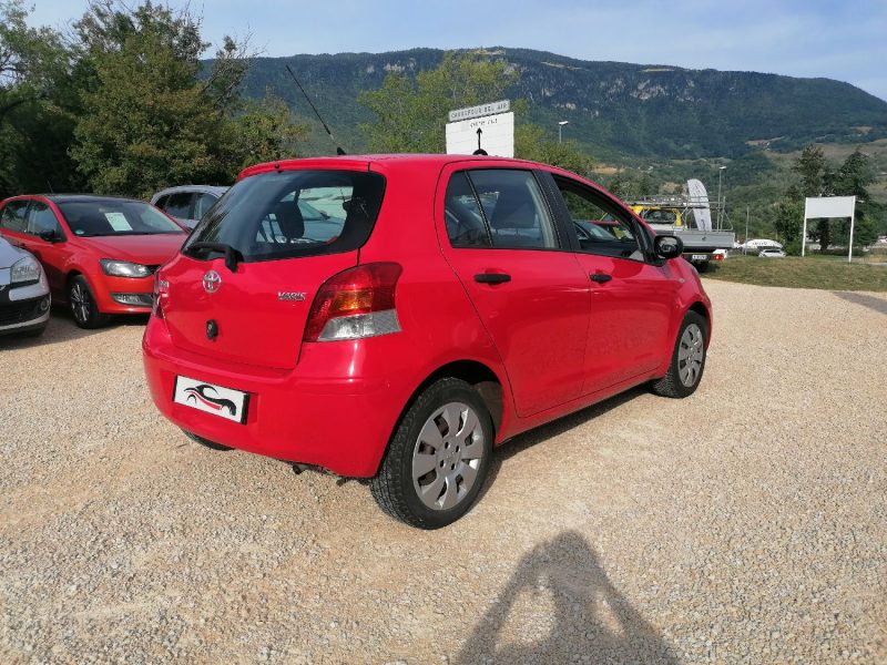 TOYOTA Yaris - 70ch essence 