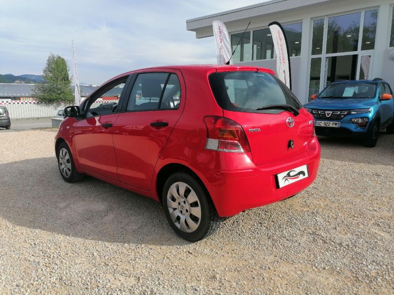 TOYOTA Yaris - 70ch essence 
