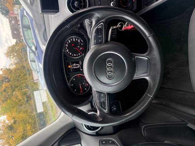 Audi A1 1.6 TDI Attraction 2013 - 72868 KM