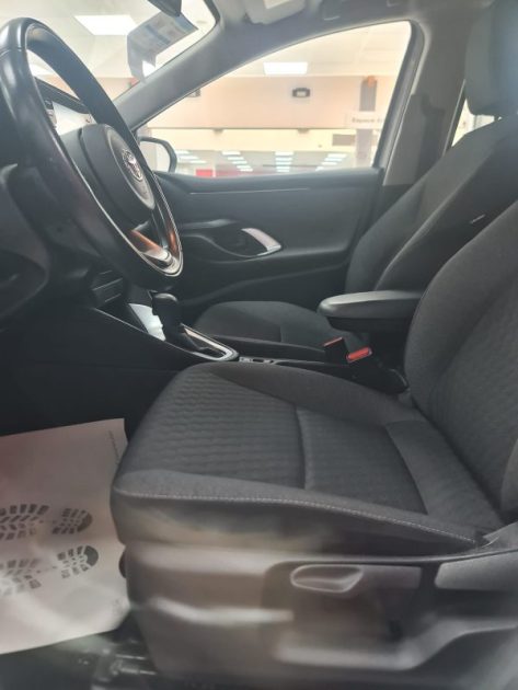 TOYOTA YARIS 2021