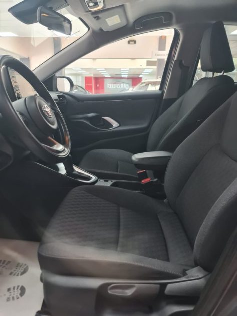 TOYOTA YARIS 2021