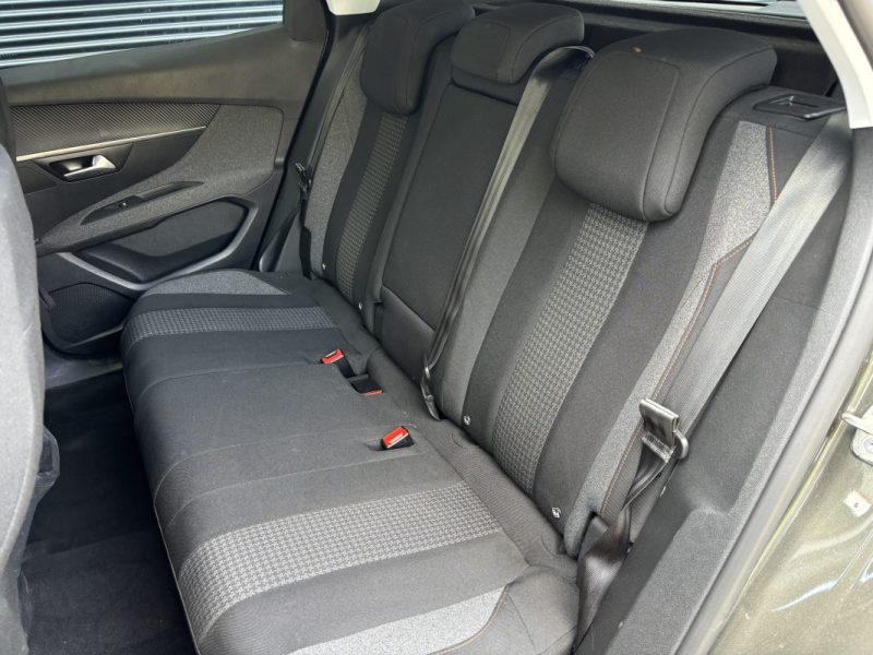 PEUGEOT 3008 1.5 BlueHDi 130cv - Active 