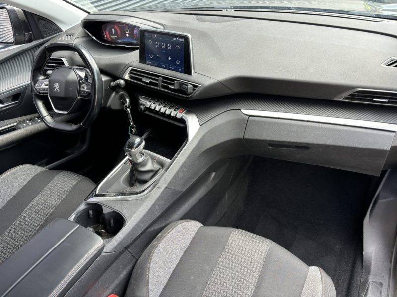 PEUGEOT 3008 1.5 BlueHDi 130cv - Active 