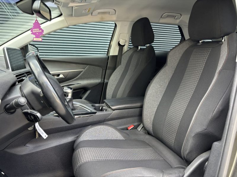 PEUGEOT 3008 1.5 BlueHDi 130cv - Active 