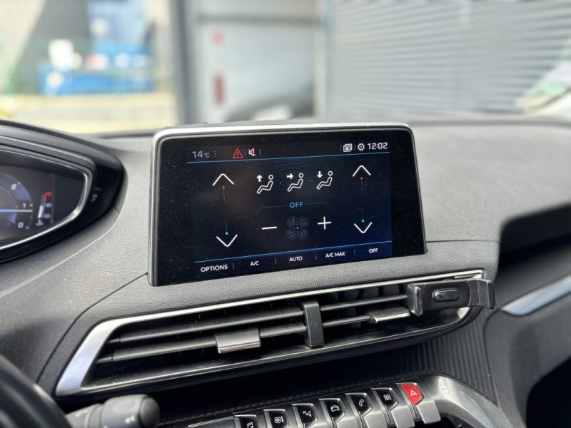 PEUGEOT 3008 1.5 BlueHDi 130cv - Active 