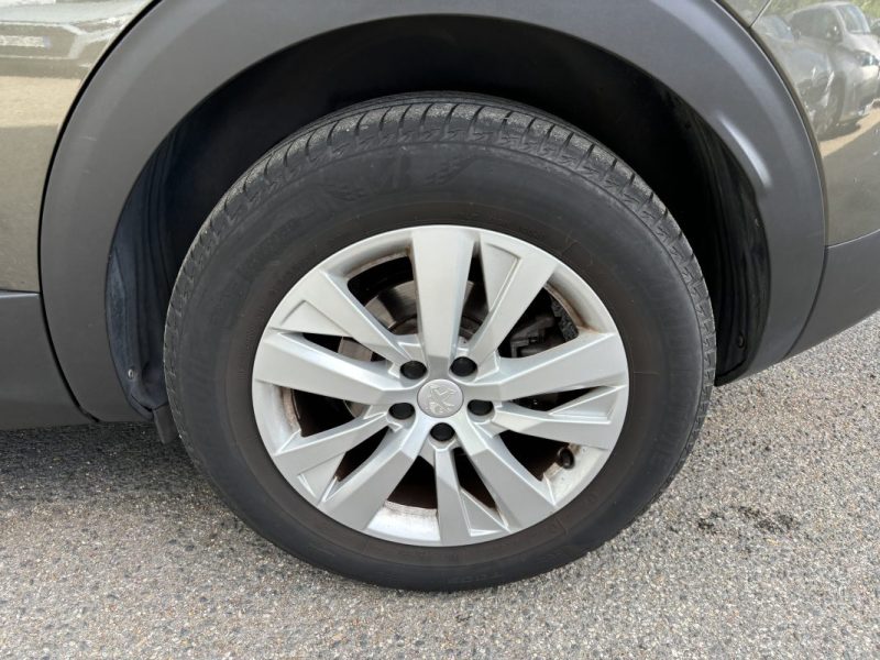 PEUGEOT 3008 1.5 BlueHDi 130cv - Active 