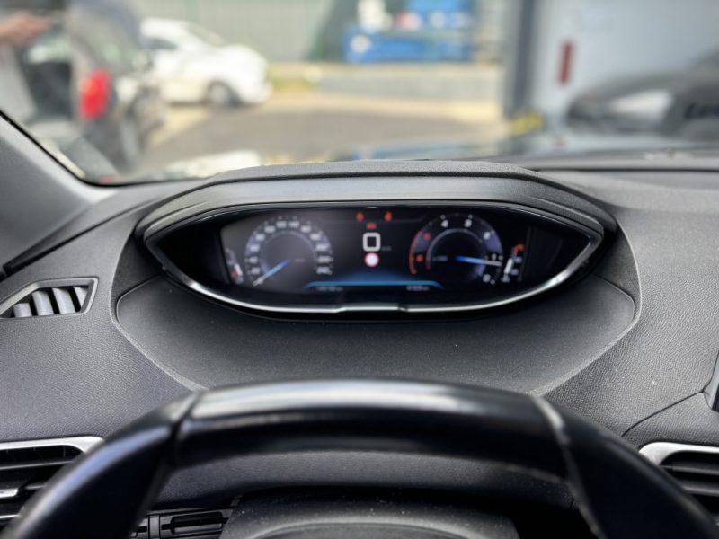 PEUGEOT 3008 1.5 BlueHDi 130cv - Active 