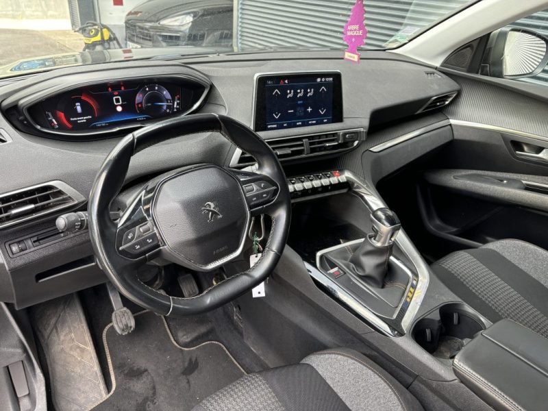 PEUGEOT 3008 1.5 BlueHDi 130cv - Active 