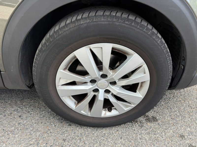 PEUGEOT 3008 1.5 BlueHDi 130cv - Active 