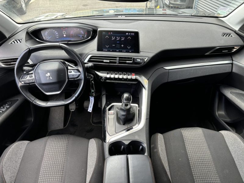 PEUGEOT 3008 1.5 BlueHDi 130cv - Active 