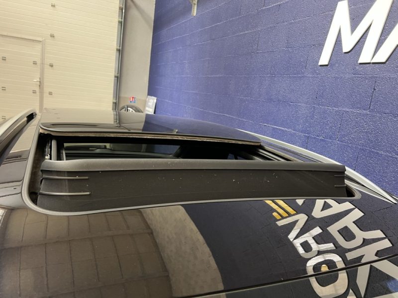 VOLKSWAGEN T-ROC 2.0 TDI 150 CH R line DSG9 - TOIT OUVRANT PANORAMIQUE - GPS - 30000KM