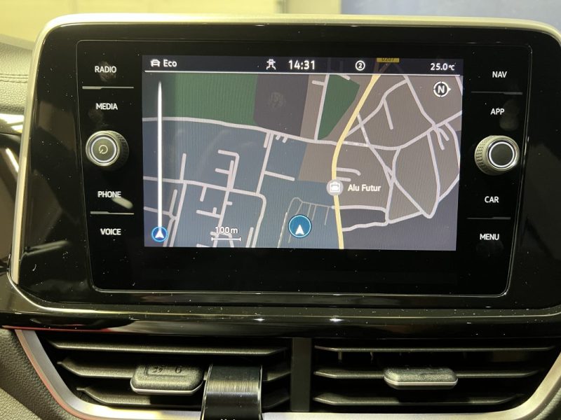 VOLKSWAGEN T-ROC 2.0 TDI 150 CH R line DSG9 - TOIT OUVRANT PANORAMIQUE - GPS - 30000KM