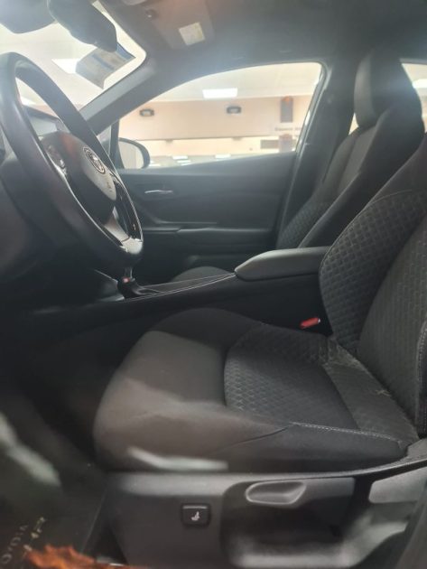 TOYOTA C-HR 2021