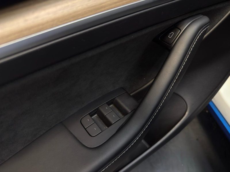 TESLA MODEL 3 Phase 2 Standard Range Plus 325 cv