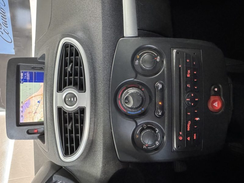RENAULT CLIO 2010
