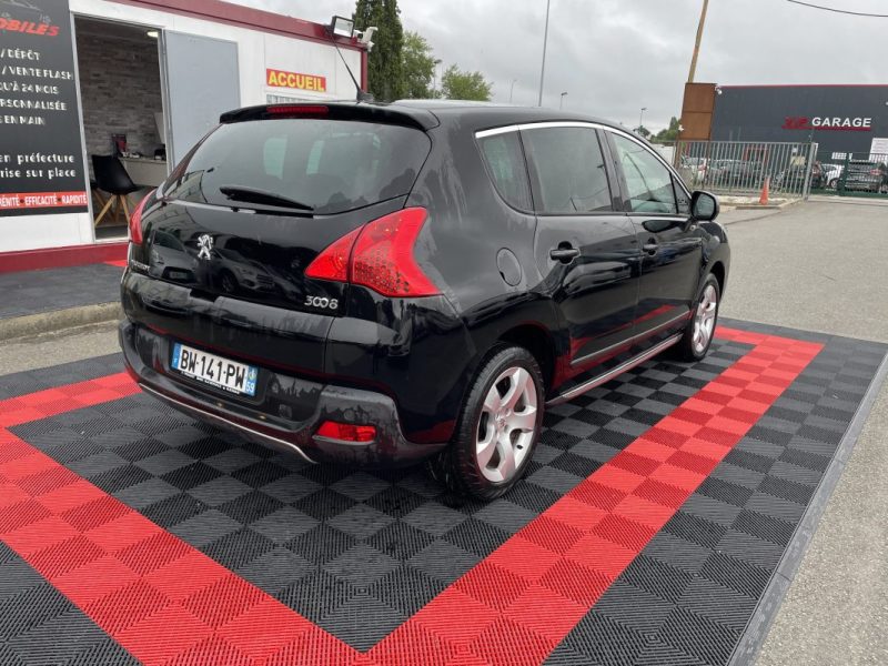 PEUGEOT 3008 2011