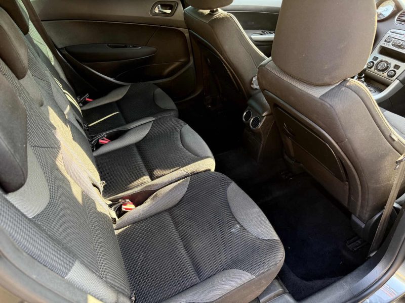 PEUGEOT 308 1.6 HDi 110 ch Business Pack – 7 places - Gps / clim Auto /  Révisée & Garantie 6 Mois .