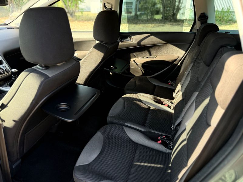 PEUGEOT 308 1.6 HDi 110 ch Business Pack – 7 places - Gps / clim Auto /  Révisée & Garantie 6 Mois .