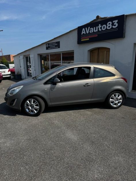 Opel Corsa 1.4i 100CV Cosmo Boite Automatique / Chaine Distribution
