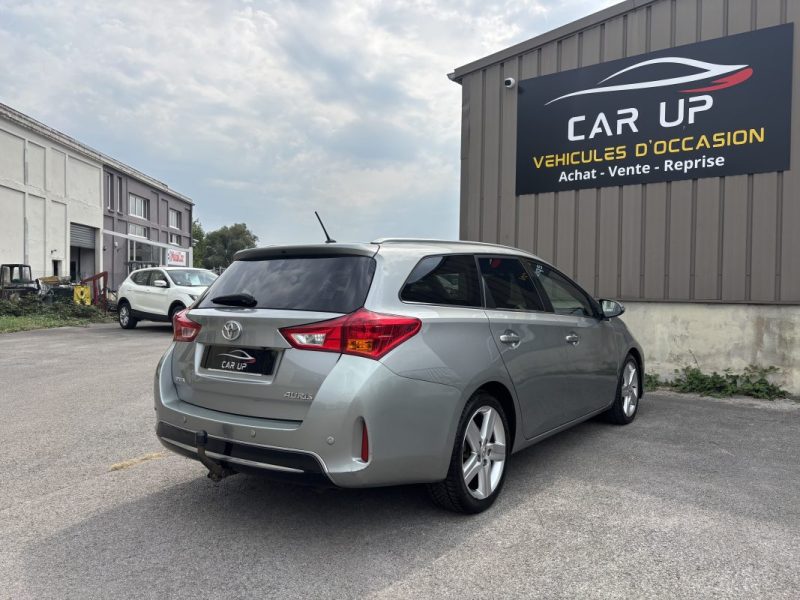 TOYOTA Auris Touring Sports 2014
