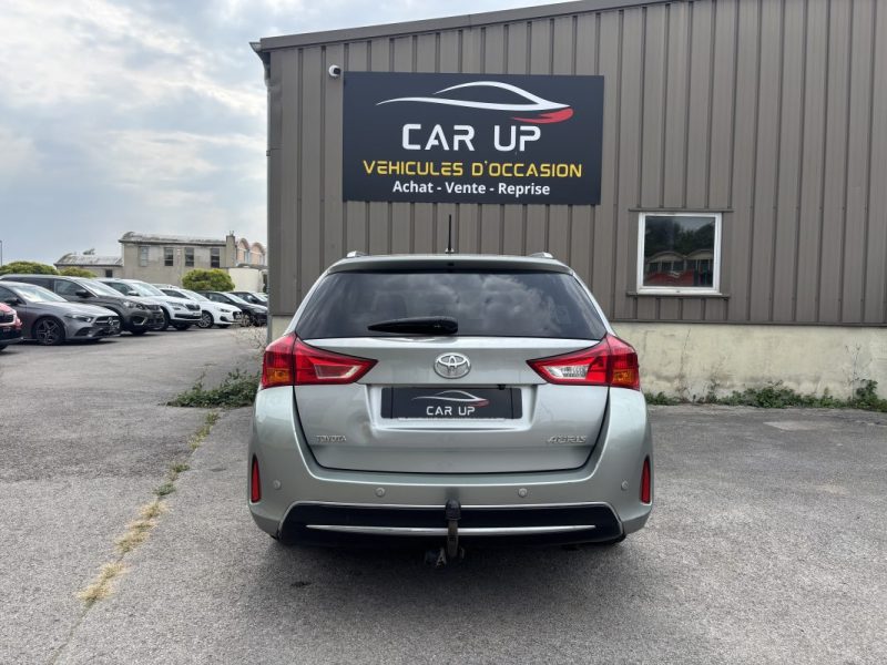 TOYOTA Auris Touring Sports 2014