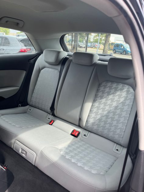 AUDI A3 1.2 TFSI 105 AMBITION 