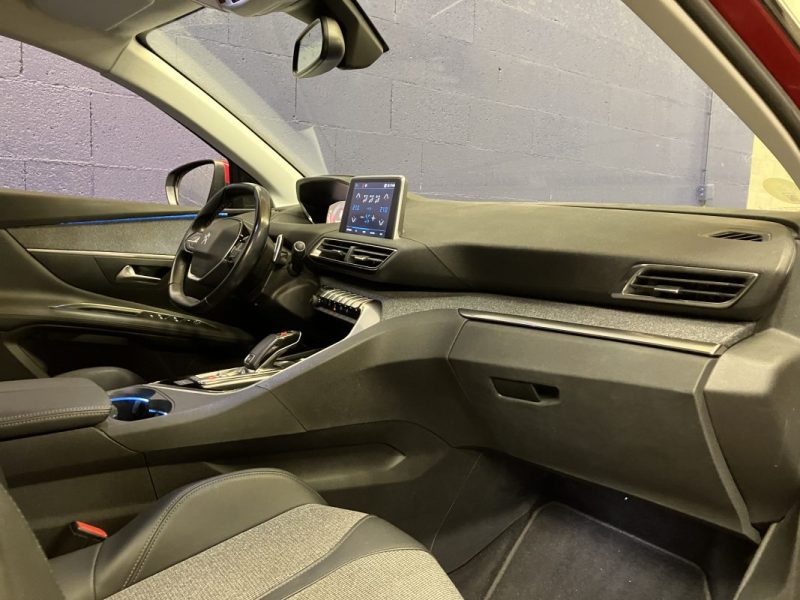 PEUGEOT 3008 1.5 BlueHDi 130ch Allure EAT8 94.000km Entretien Peugeot